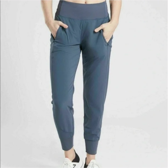 Athleta Distance Jogger in Dobby - Picture 1 of 5